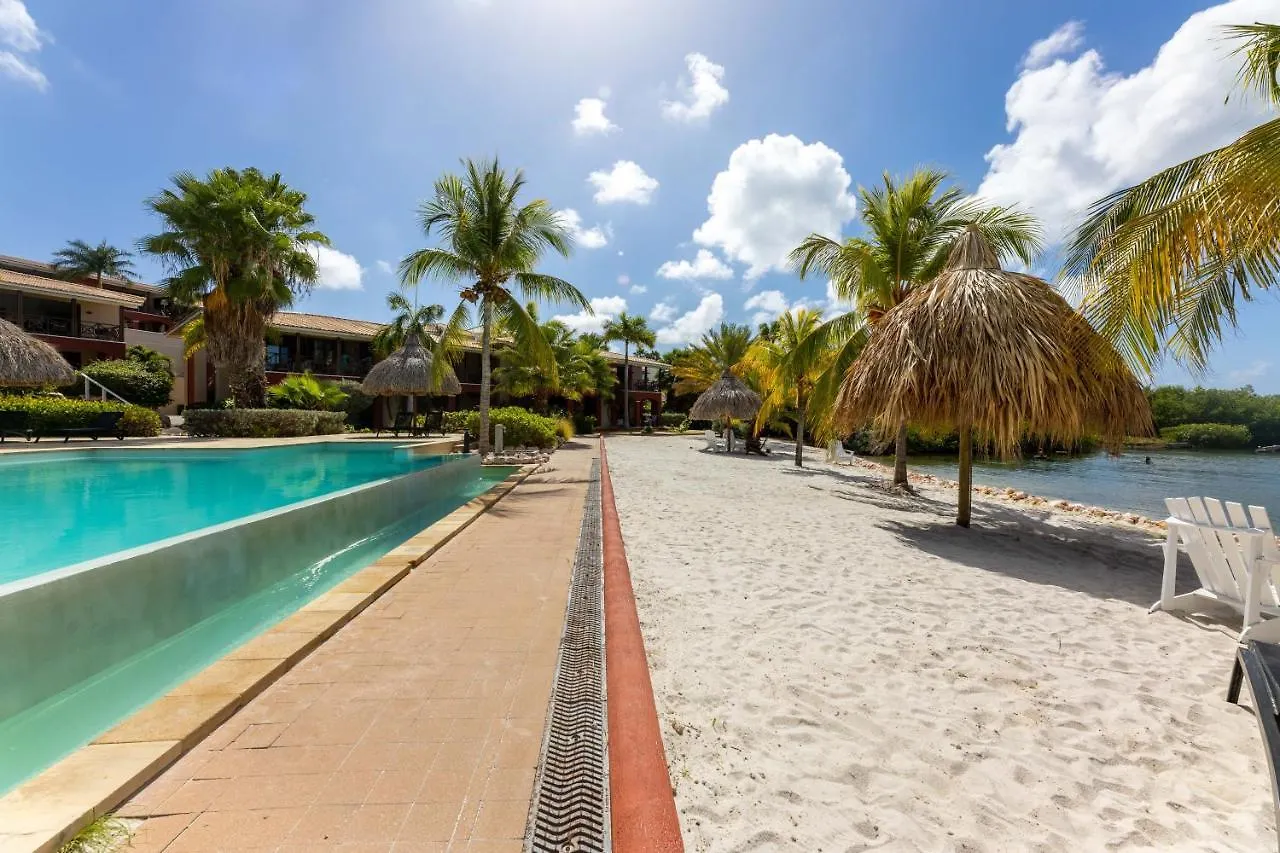 Spanish Water Apartments يلمستاد 3*,